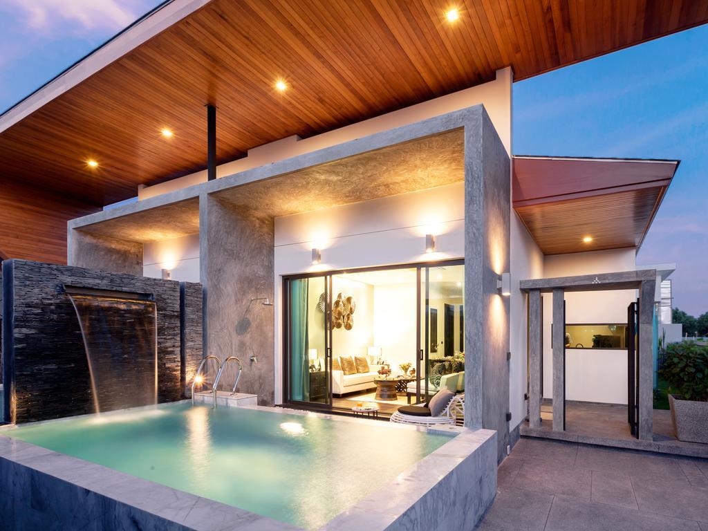 The 8 Pool Villa Chalong Room photo