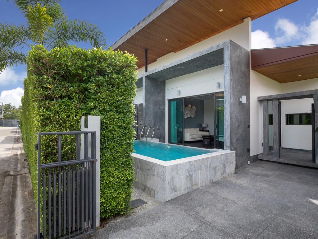 The 8 Pool Villa Chalong Exterior photo